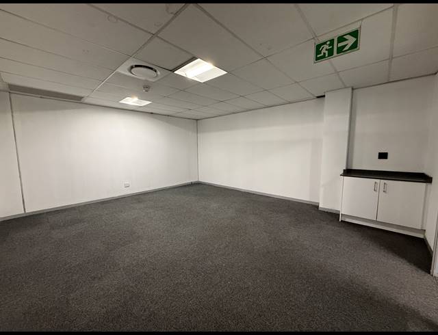 355M² OFFICE TO LET IN PARKTOWN